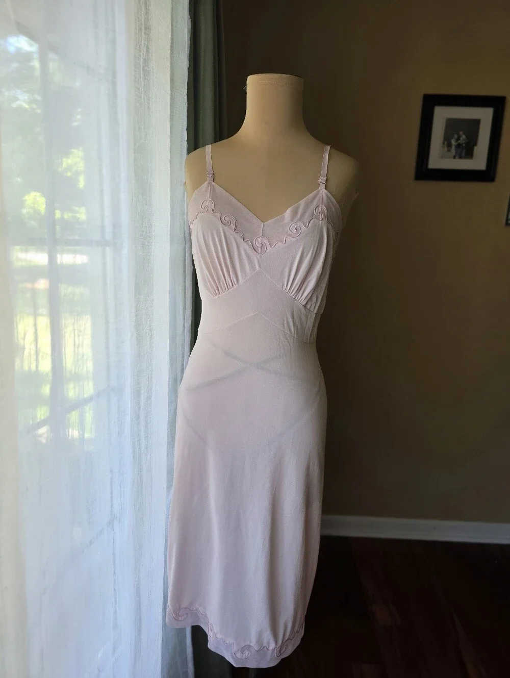 Vintage 1950s Baby Pink Embroidered Slip Dress Knee Length Mid-Century Medium - Picture 4 of 13